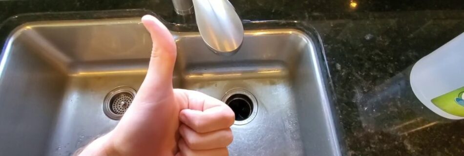 How to unclog a kitchen sink